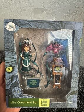 Disney The Haunted Mansion Mini Ornament Set